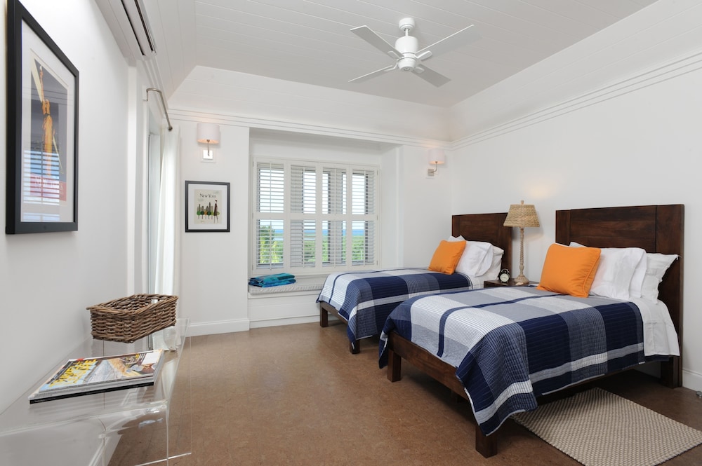 Condo, 2 Bedrooms