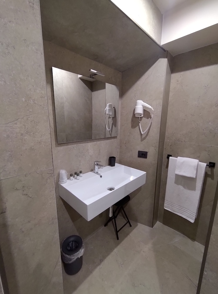 Economy Double Room, Annex Building - Photo 10