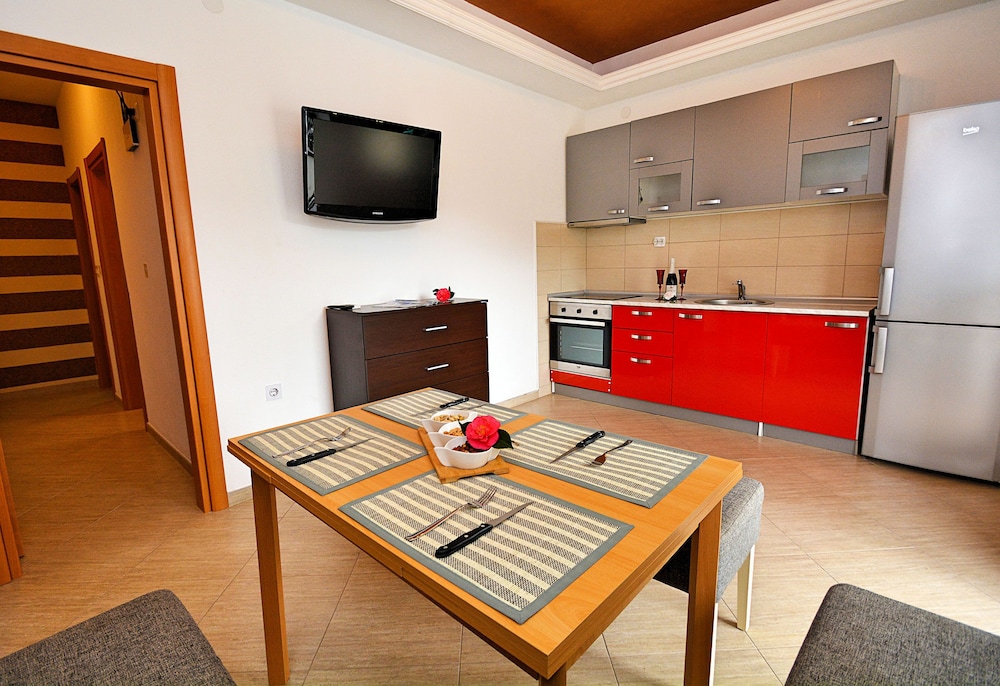 Deluxe Apartment, 2 Bedrooms, Terrace, Sea View photo 3