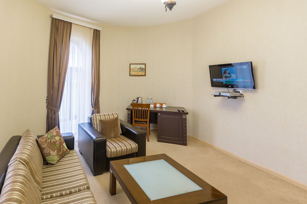 Family Suite photo 2