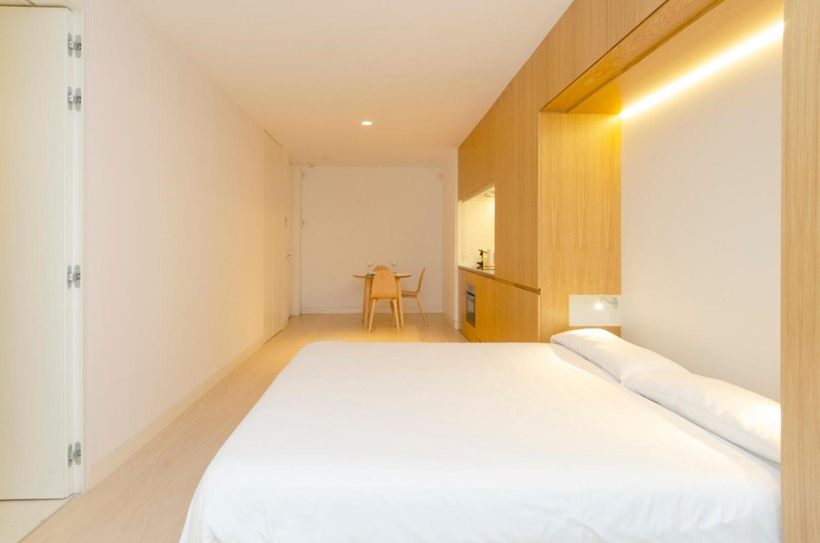 Studio Apartment - Photo 22