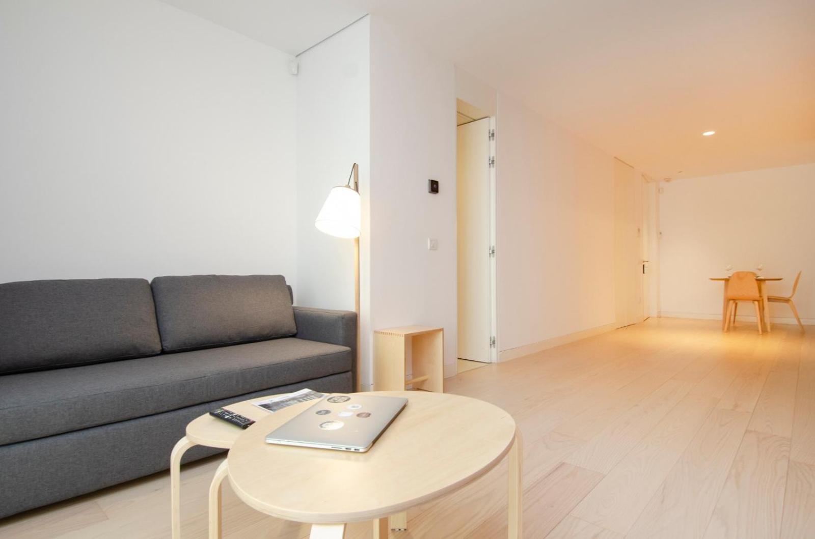 Studio Apartment - Photo 26
