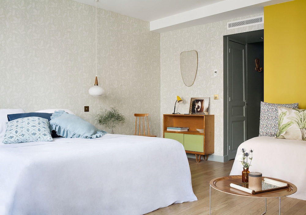 Deluxe Double Room photo 3