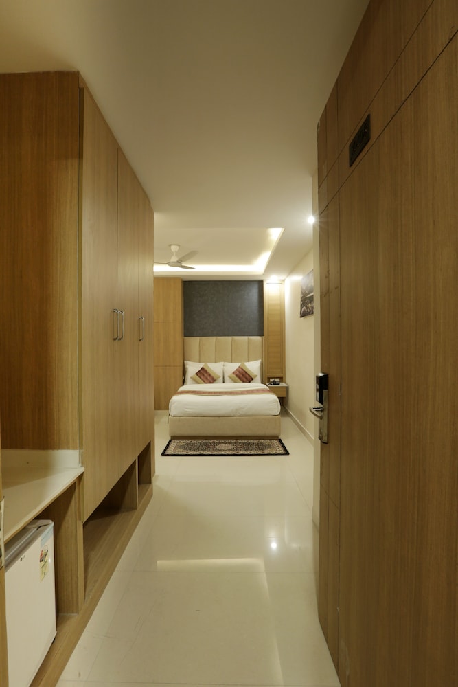 Standard Double Room - Photo 6