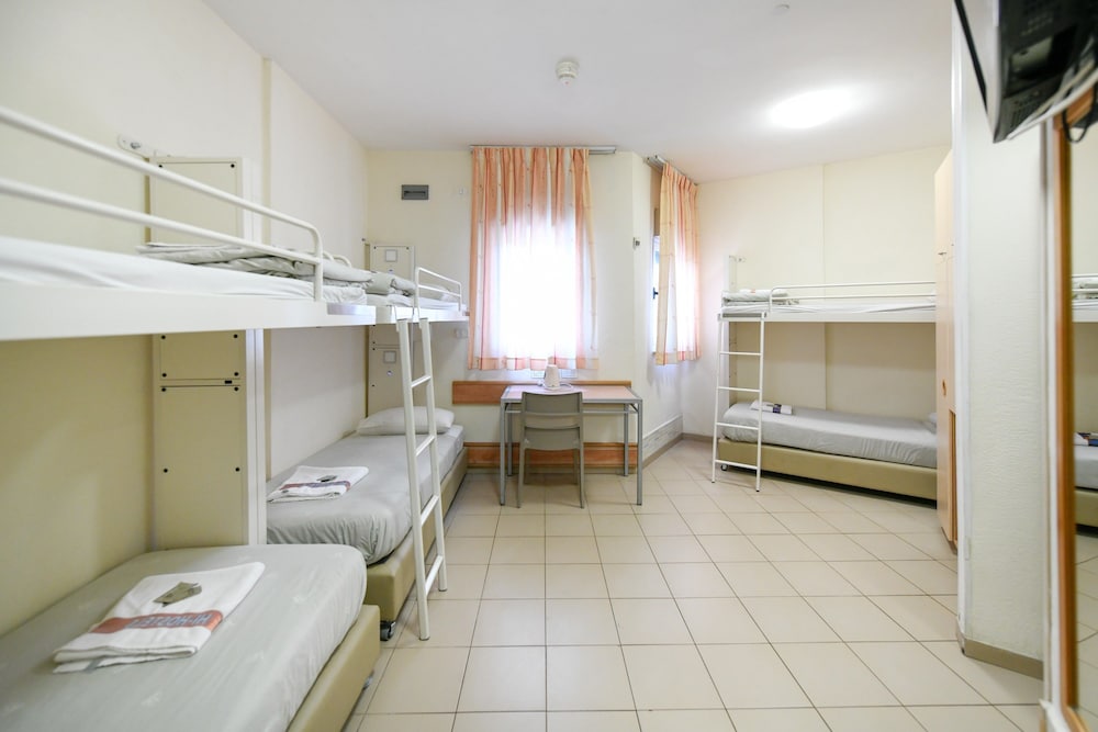 Standard Room - Photo 1