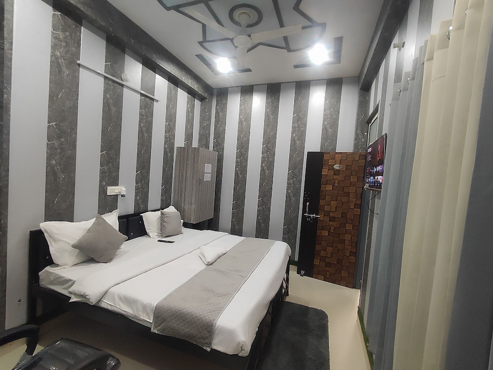 Basic Single Room