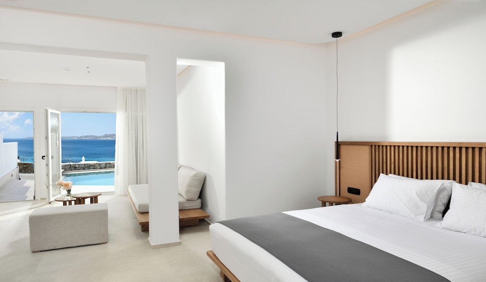 Premium Luxury Suite With Small pool with Sea View