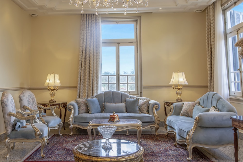 Royal Suite - Photo 2
