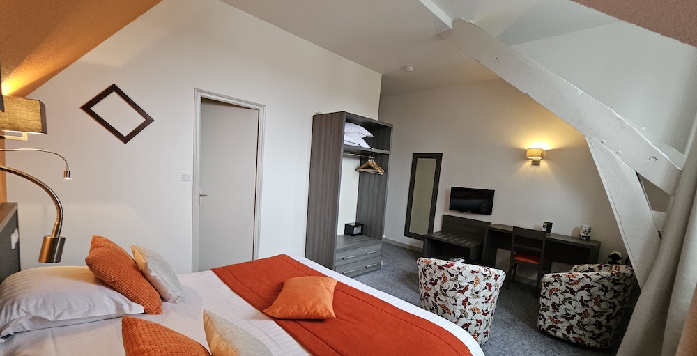 Executive Room - Photo 8