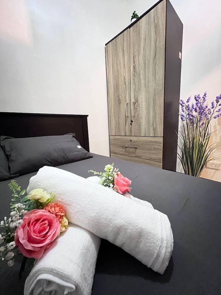Comfort Condo, 1 Bedroom, Balcony, City View photo 2
