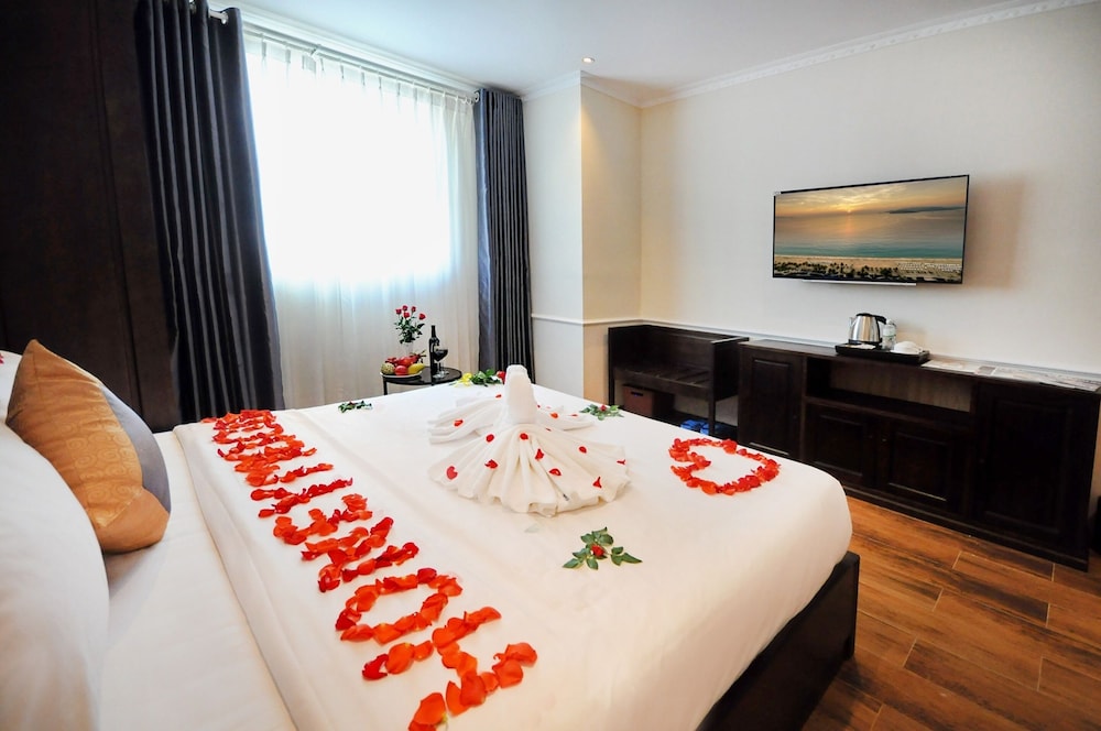 Deluxe Double Room, City View - Photo 3