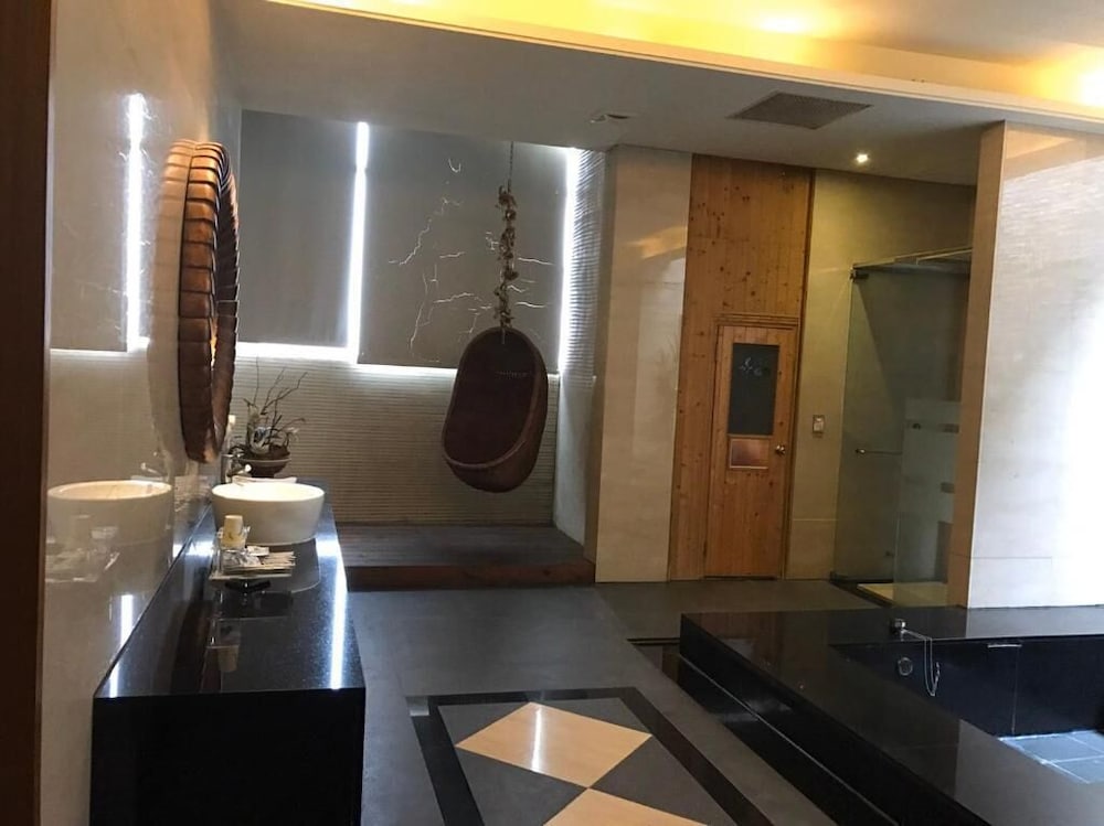Premium Quadruple Room (Ktv) photo 2