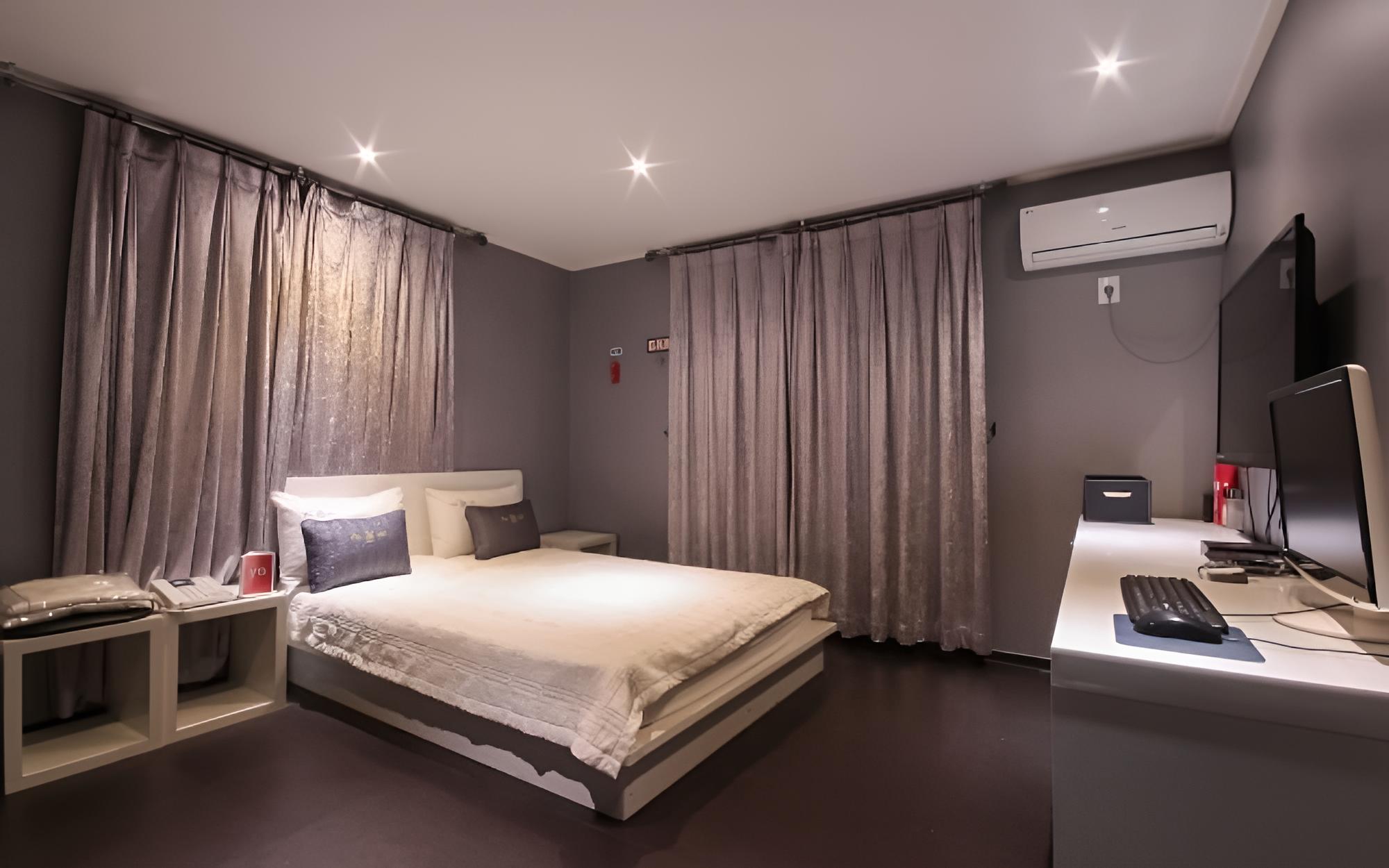 Room (Walkie Special Rate (No Parking))