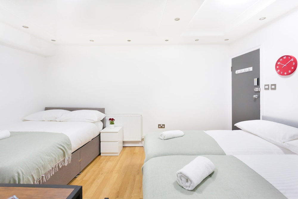 Quadruple Room, Shared Bathroom