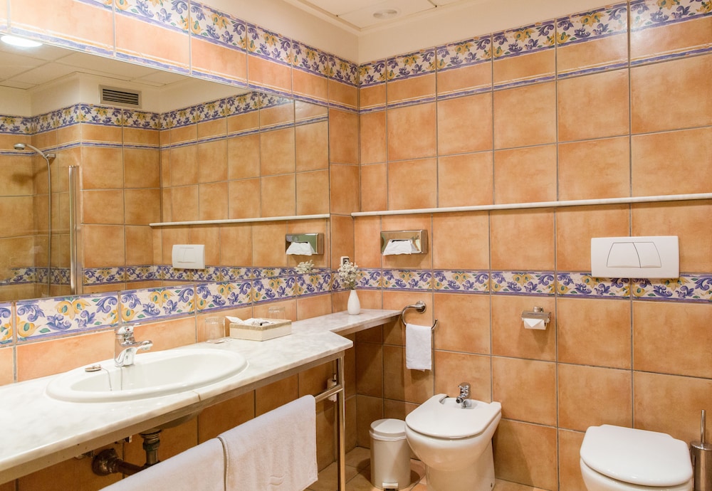 Comfort Room (2 adults) - Photo 4