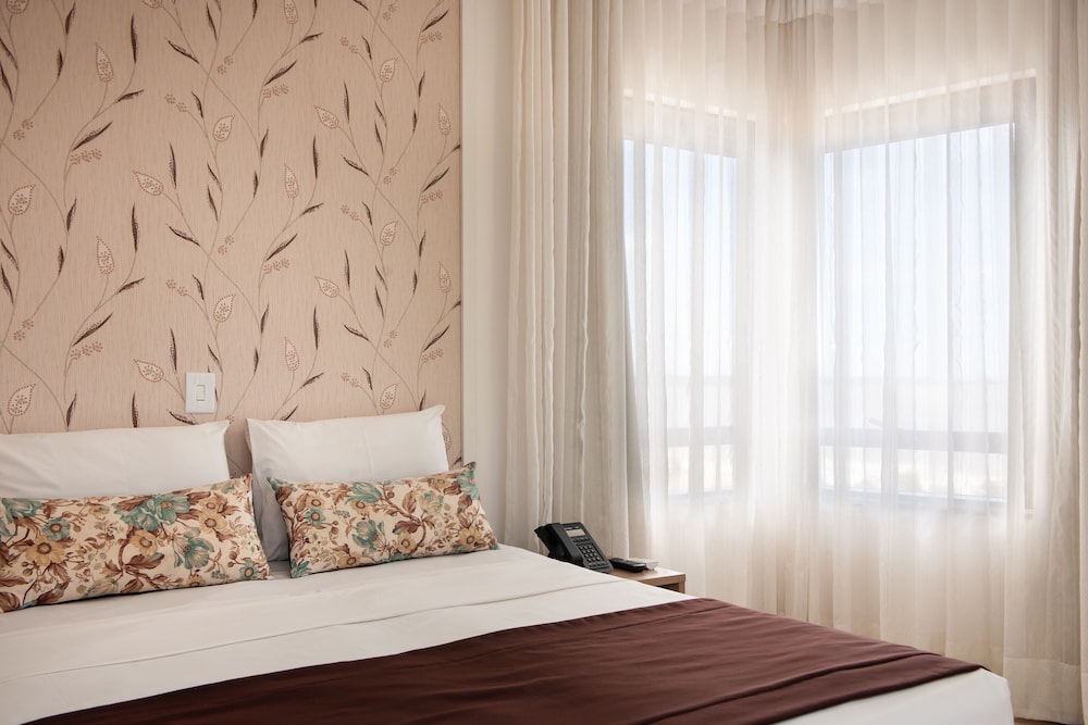 Premium Room, 1 Queen Bed photo 2