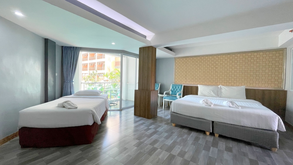 Premier Triple Room - Photo 5