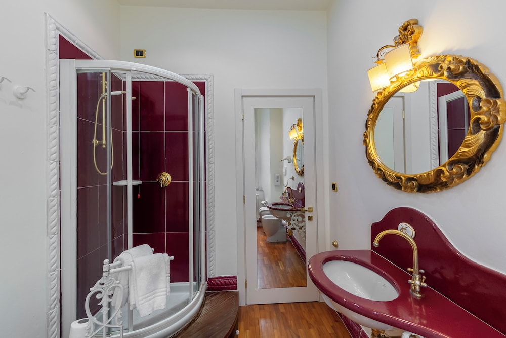 Quadruple Room - Photo 40