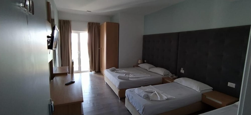 Standard Suite, Multiple Bedrooms, Balcony, City View photo 1