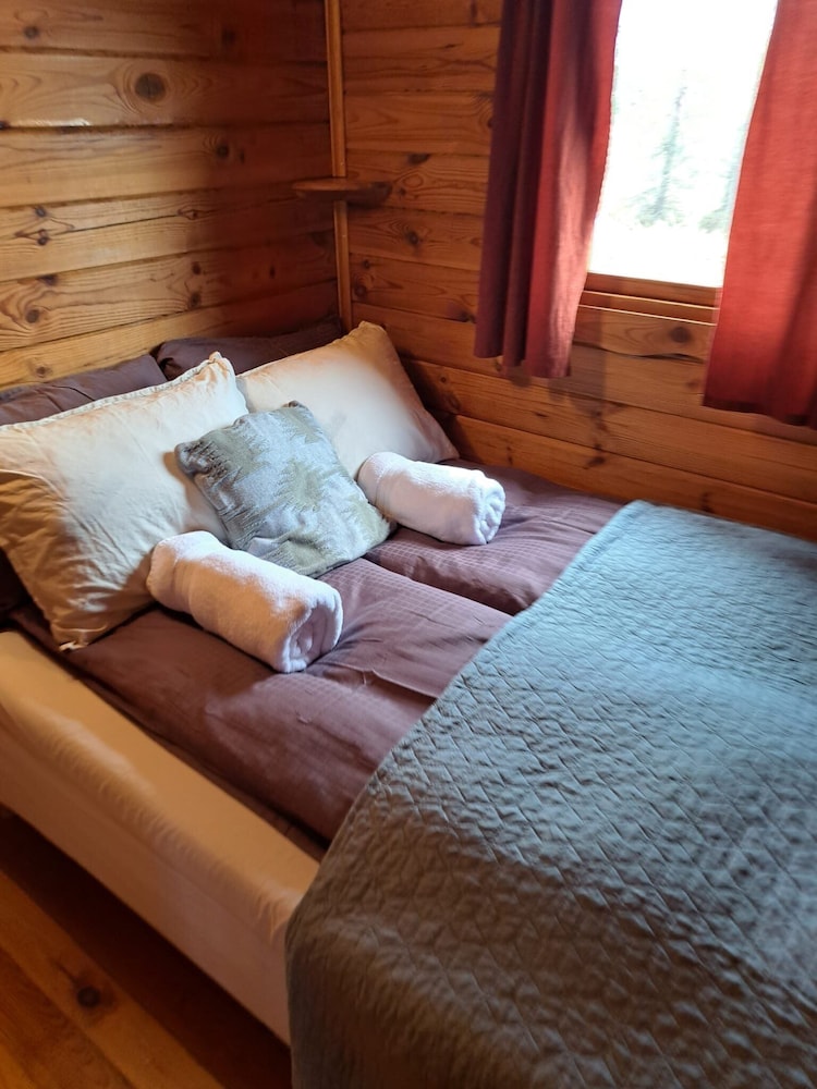Cabin photo 1