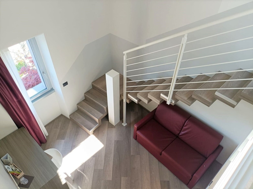 Junior Suite, 1 Queen Bed with Sofa bed, Ensuite