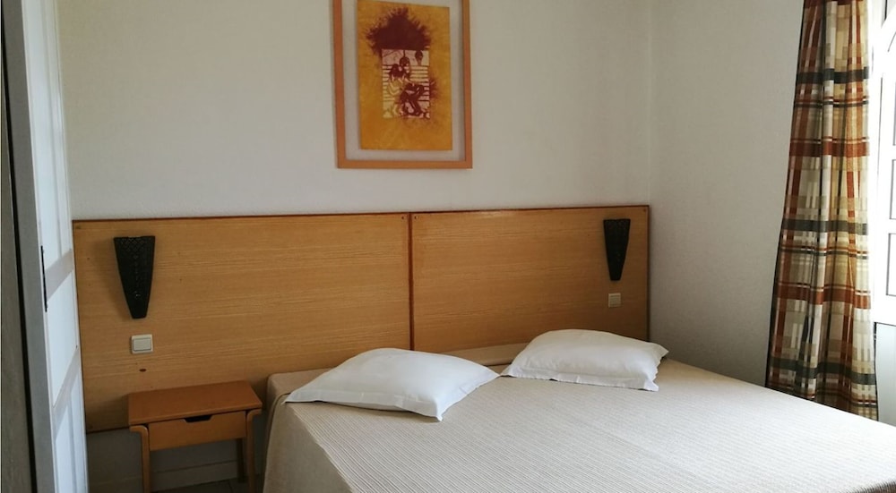 Standard Double or Twin Room photo 3