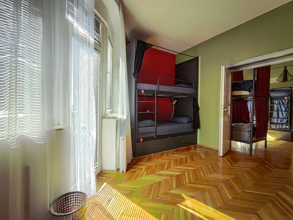 Basic Shared Dormitory, Mixed Dorm photo 1