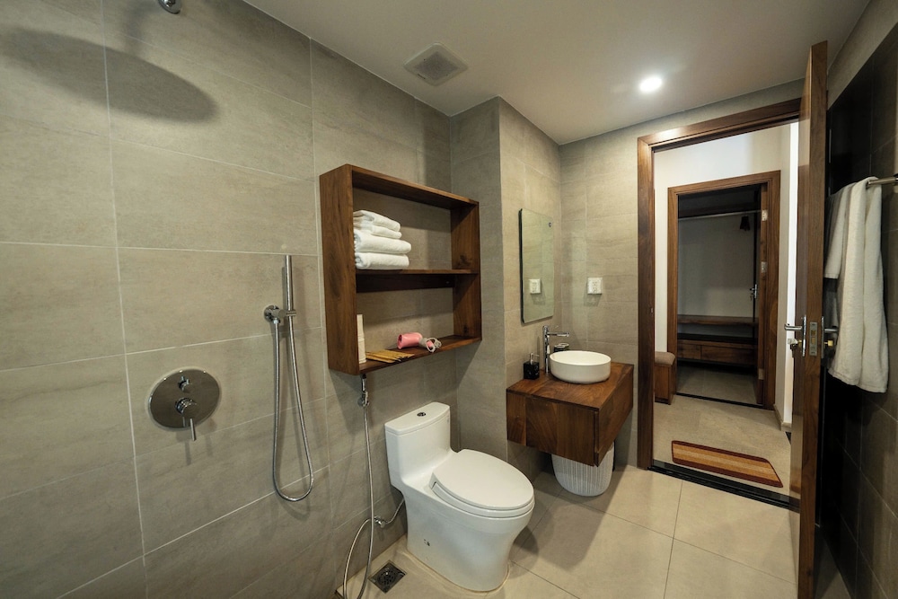 Deluxe Double Room, 1 Bedroom, City View photo 2