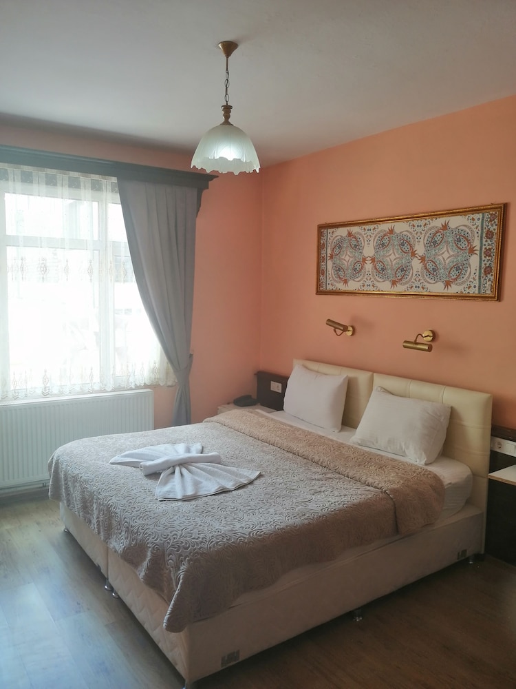 Deluxe Double Room - Photo 14