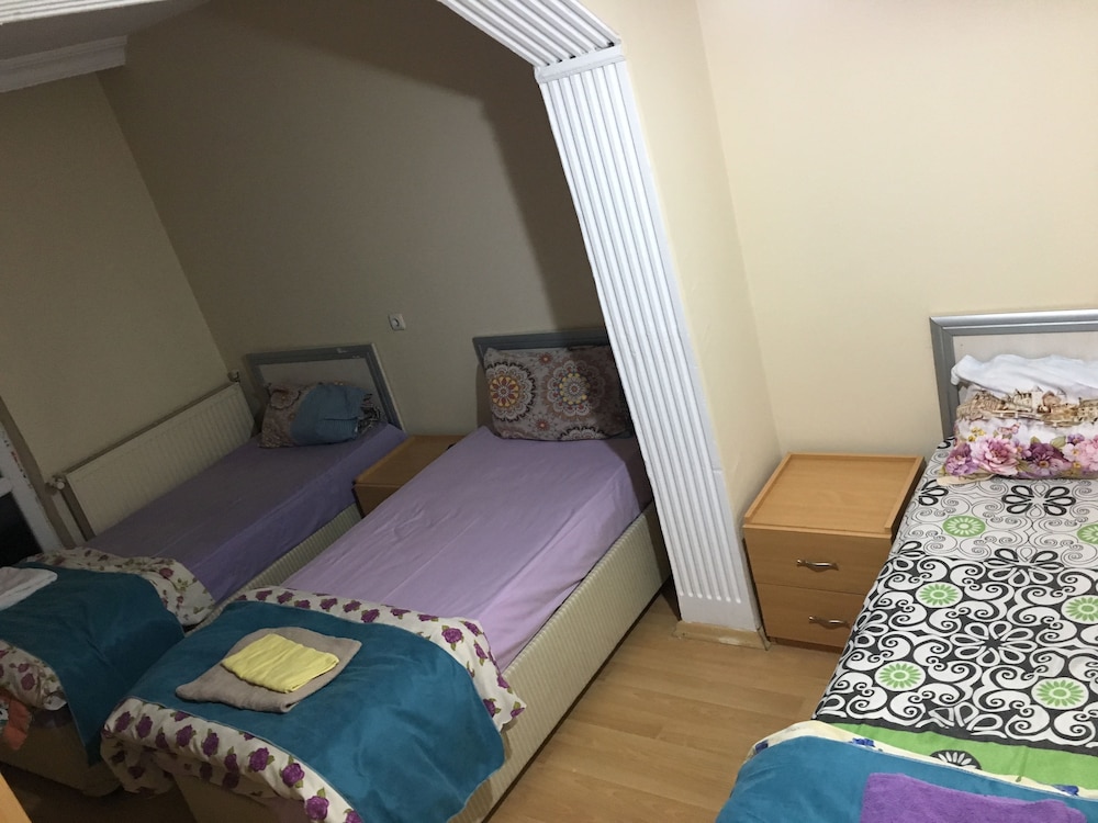 Standard Triple Room photo 3