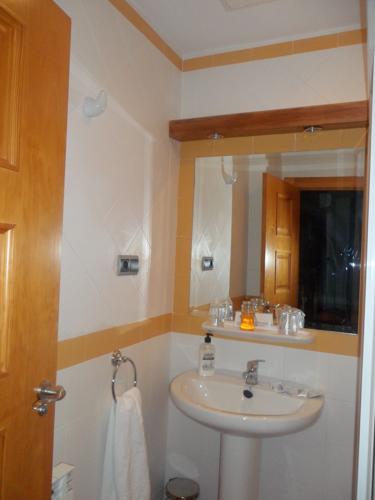 Comfort Double Room, 2 Twin Beds photo 2
