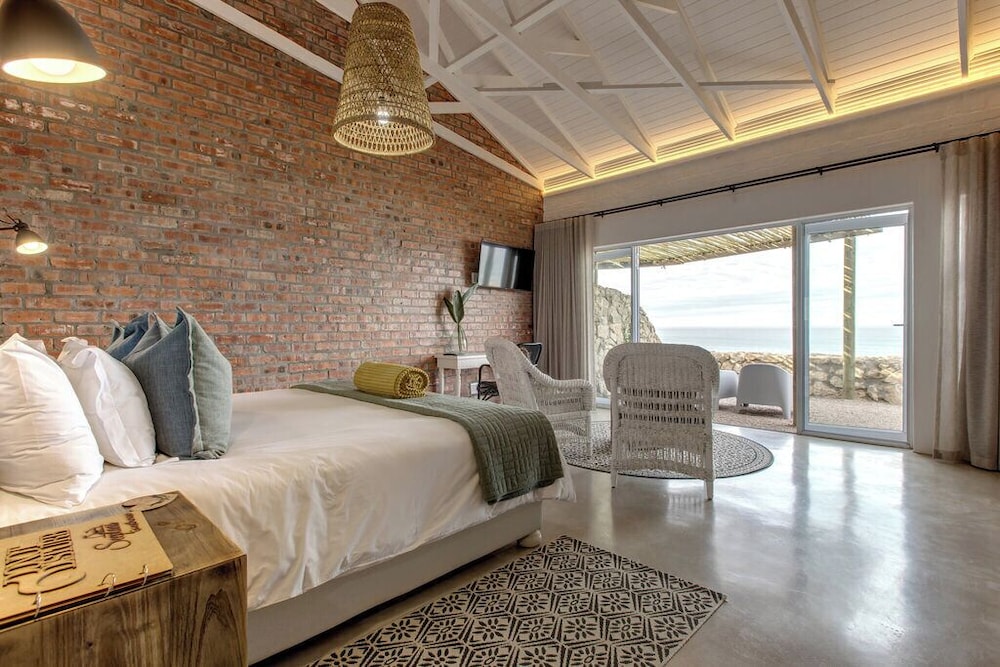 Luxury Double Room, 1 King Bed, Ocean View photo 1