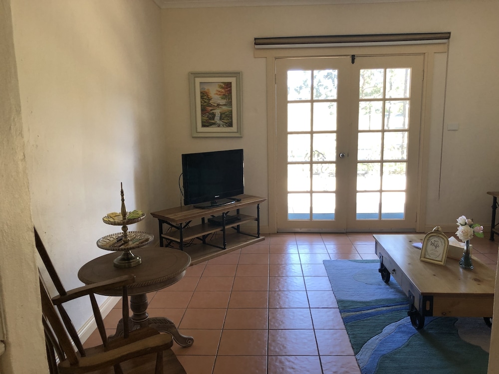 1 Bedroom Garden View (Chablis) - Photo 6