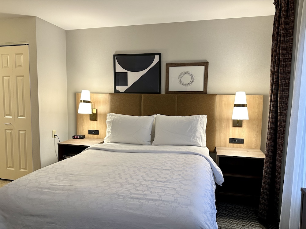 Room, 1 Queen Bed, Accessible, Kitchen (Communications, Mobility, Access Tub) - Photo 2