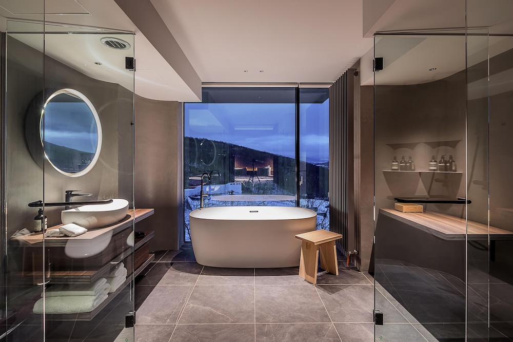 4 Bedroom Suite with Onsen, Non Smoking photo 2