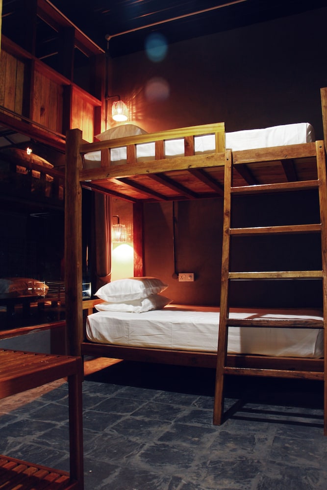 Bed in 6-Bed Mixed Dormitory photo 1