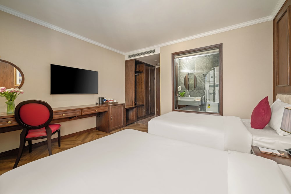 Deluxe Double Room, Balcony, City View (Afternoon Tea included) photo 3