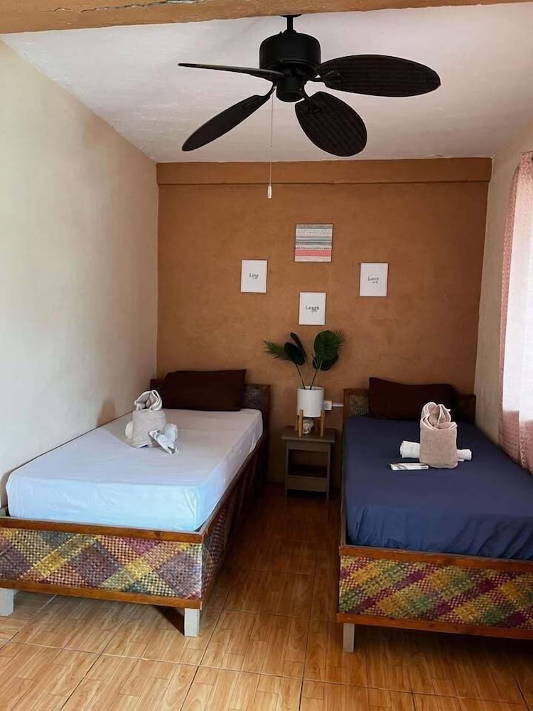 Basic Room, 2 Twin Beds photo 1