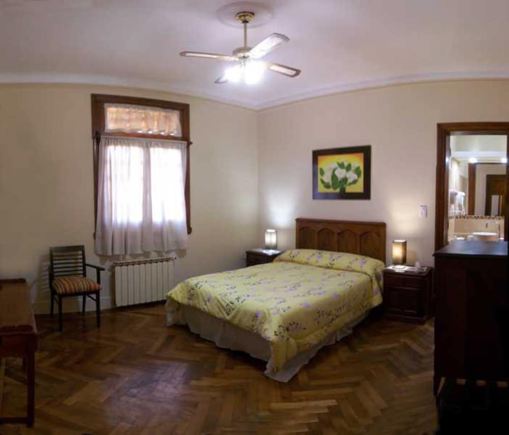 Standard Triple Room, Multiple Beds photo 3