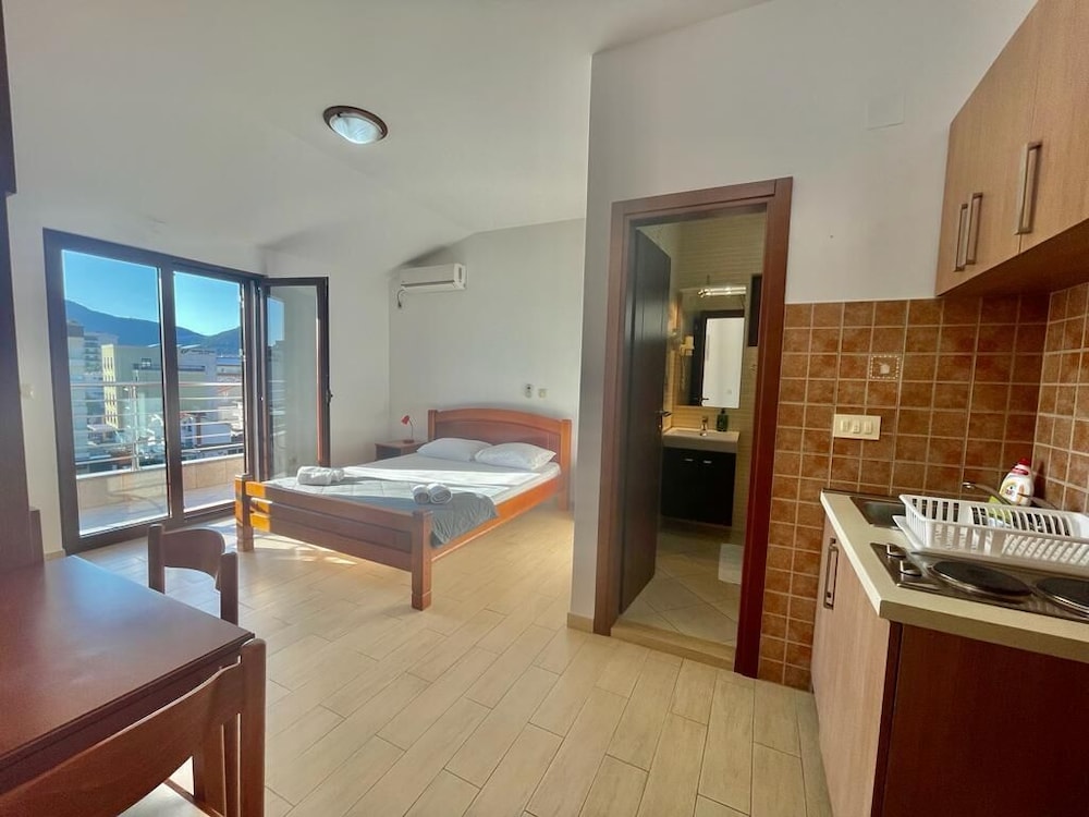 Deluxe Double Room, 1 Queen Bed, Sea View