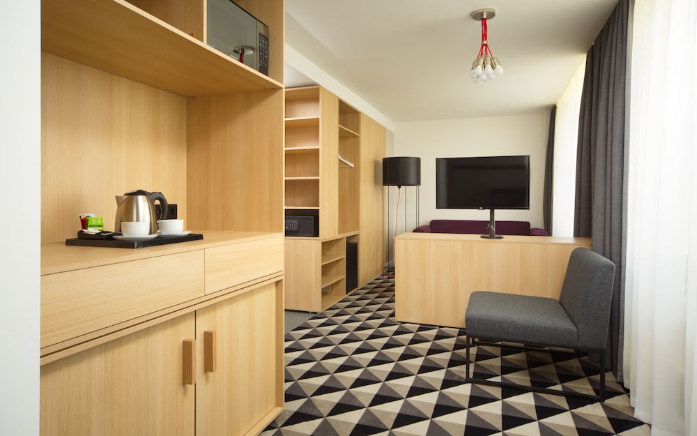 Apartment photo 2