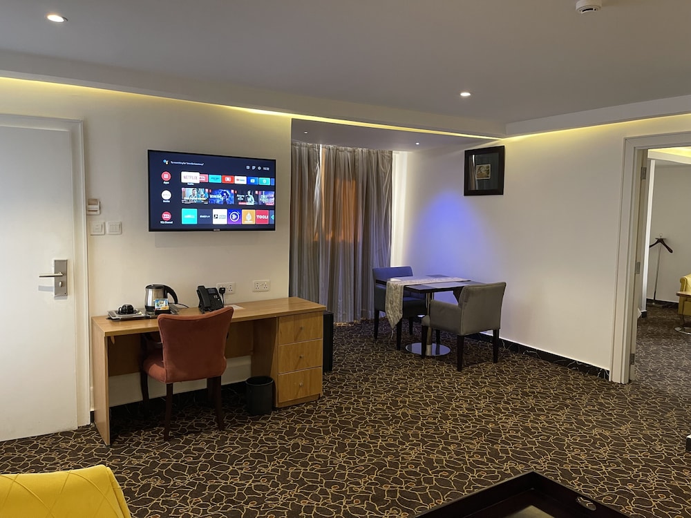 Executive Suite photo 1