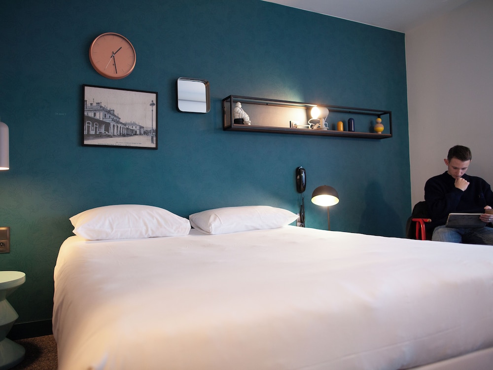 Standard Room, 1 Queen Bed with Sofa bed photo 3