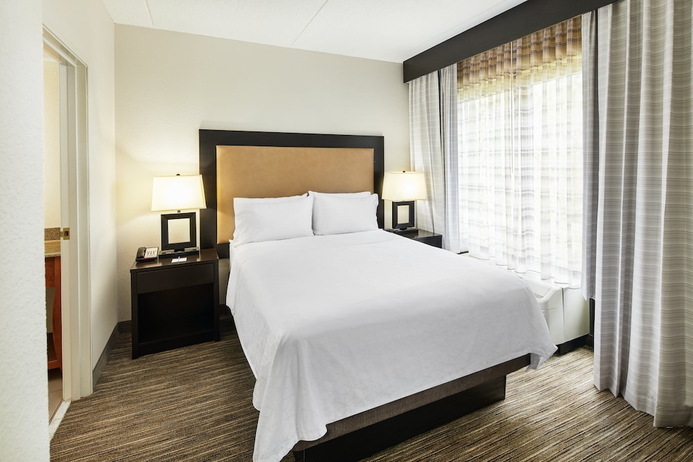 Suite, 1 Queen Bed (Additional Living Area) - Photo 2