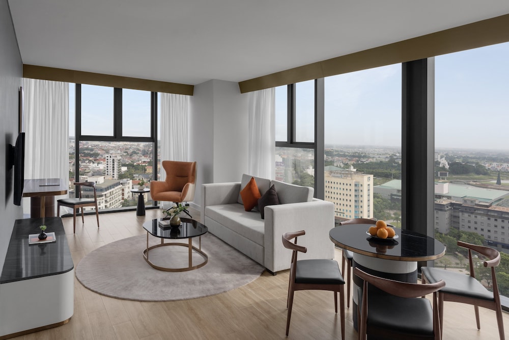 Suite, 1 King Bed, Club Lounge Access (Residence) - Photo 5