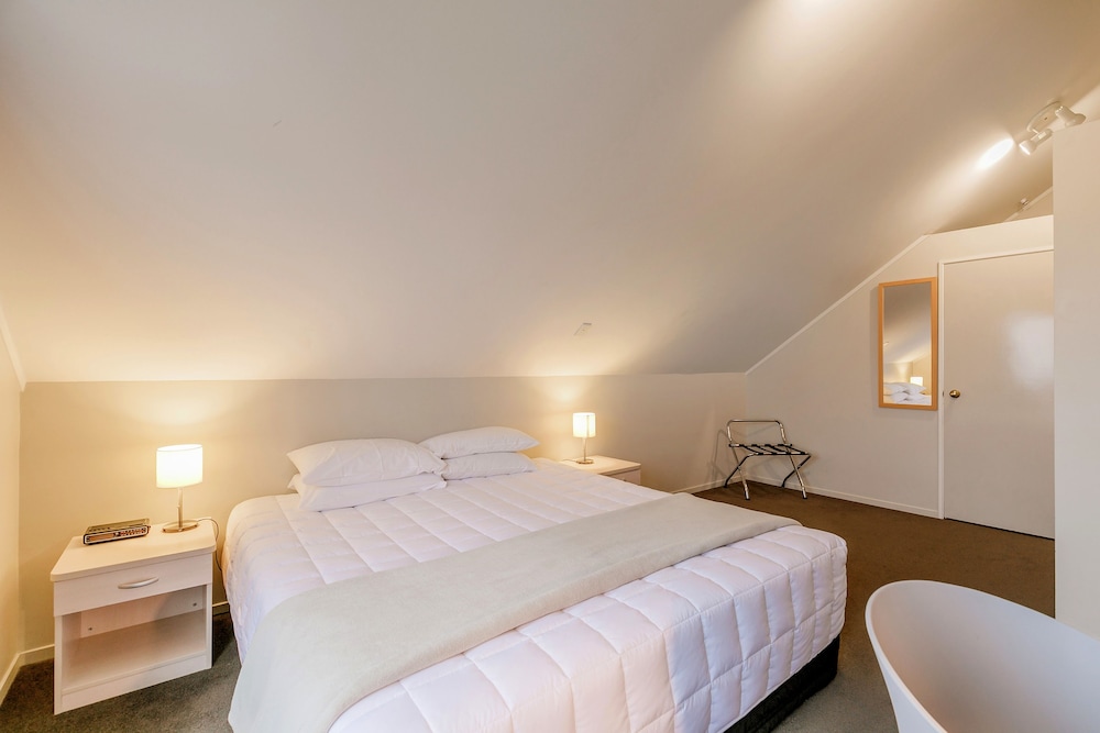 Family Apartment, 2 Bedrooms, Non Smoking, Lake View photo 3