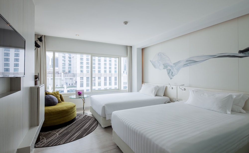 Superior Twin Room, City View photo 2