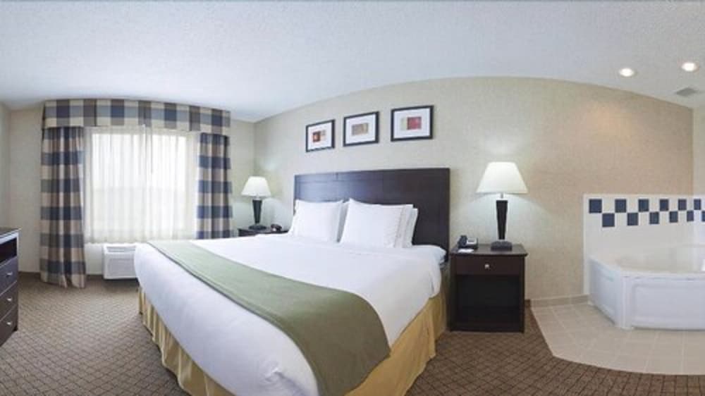 Standard Room, 1 King Bed, Accessible Bathtub, Non Smoking (Mobility, Access Tub) - Photo 2