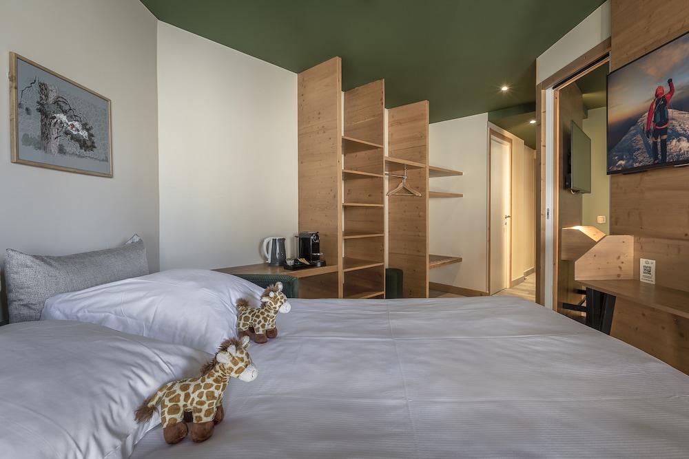 Superior Quadruple Room - Photo 6