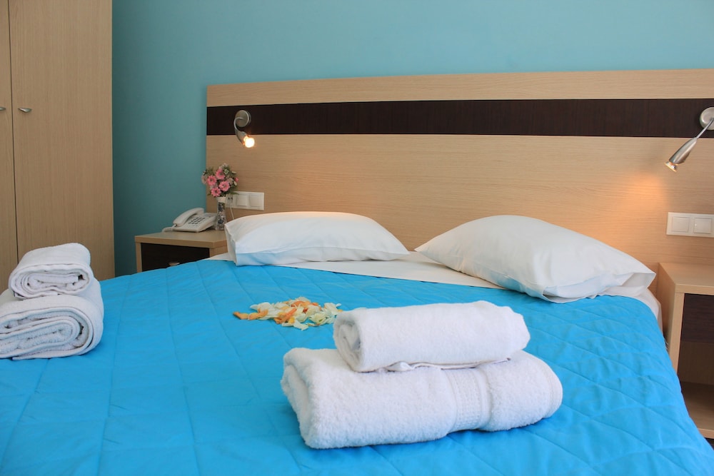 Double or Twin Room photo 1